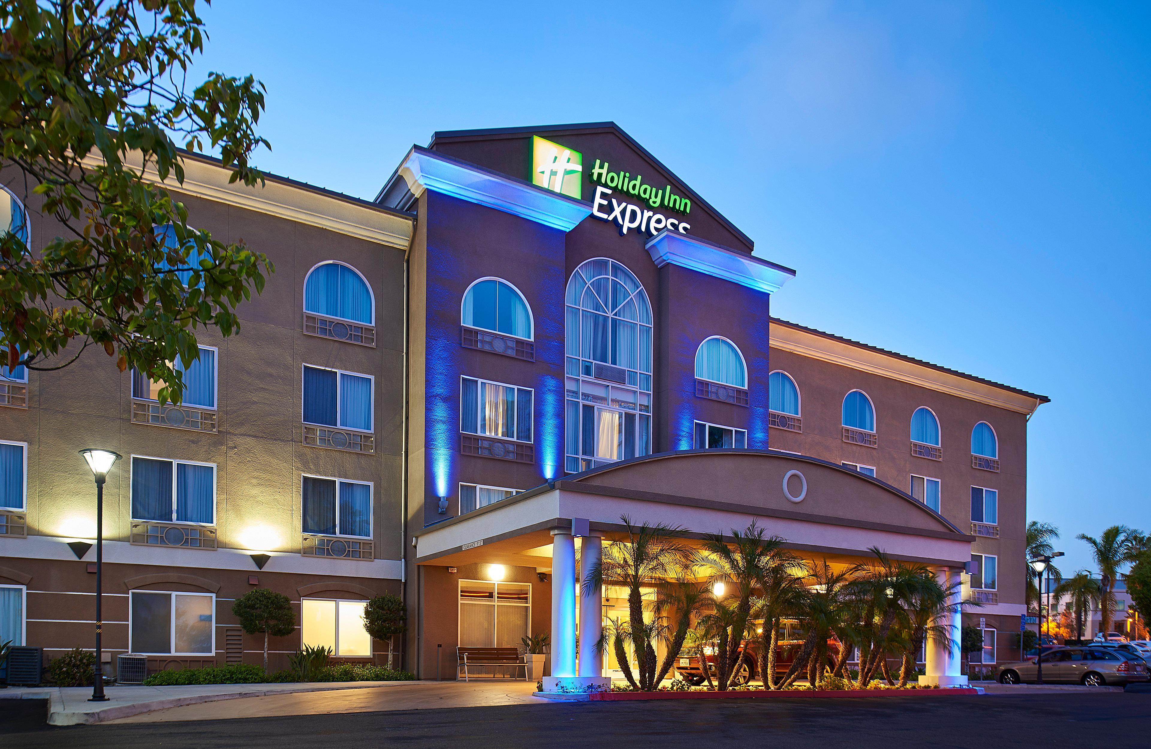 Holiday Inn Express San Diego - Sorrento Valley By Ihg Exterior photo