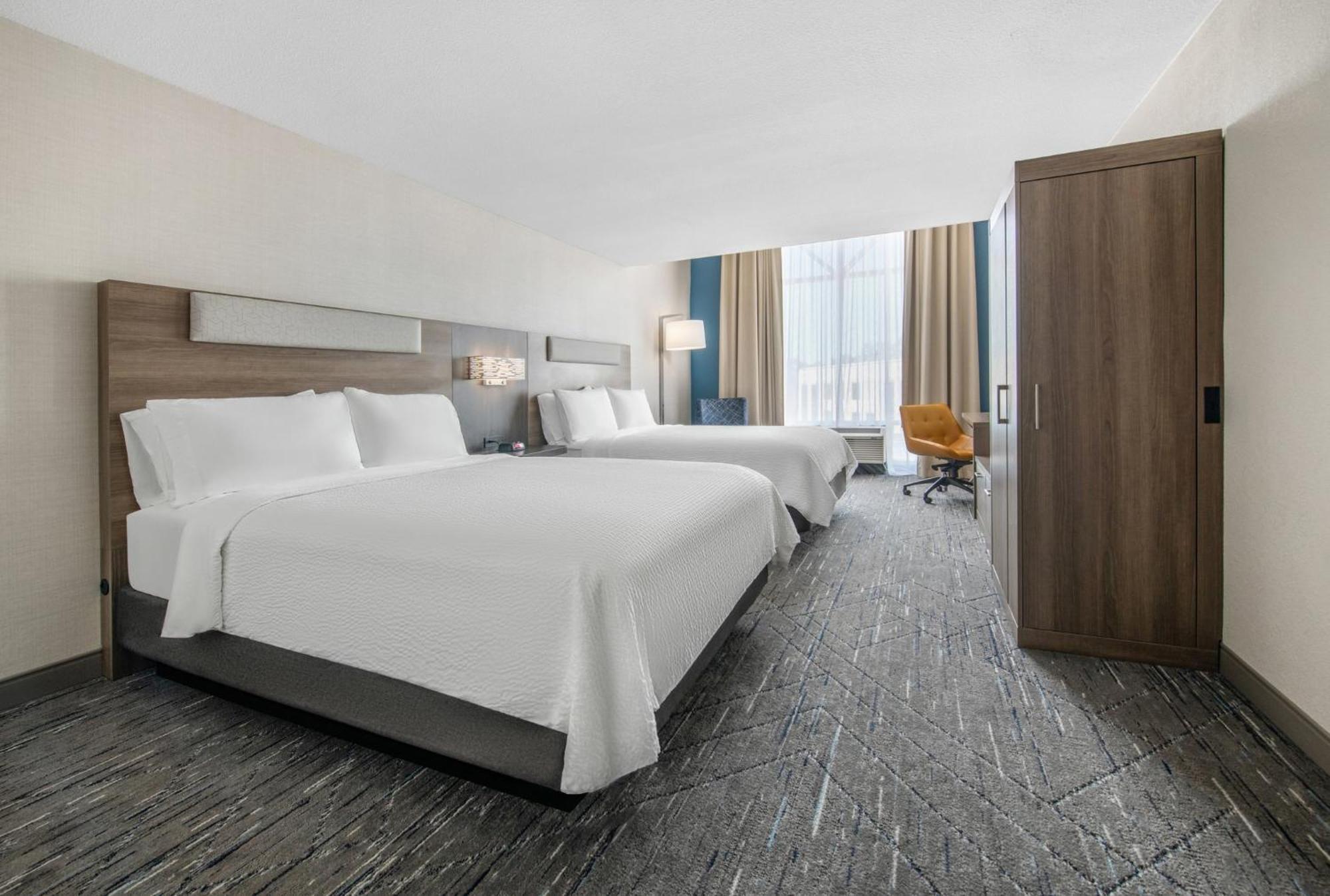 Holiday Inn Express San Diego - Sorrento Valley By Ihg Exterior photo