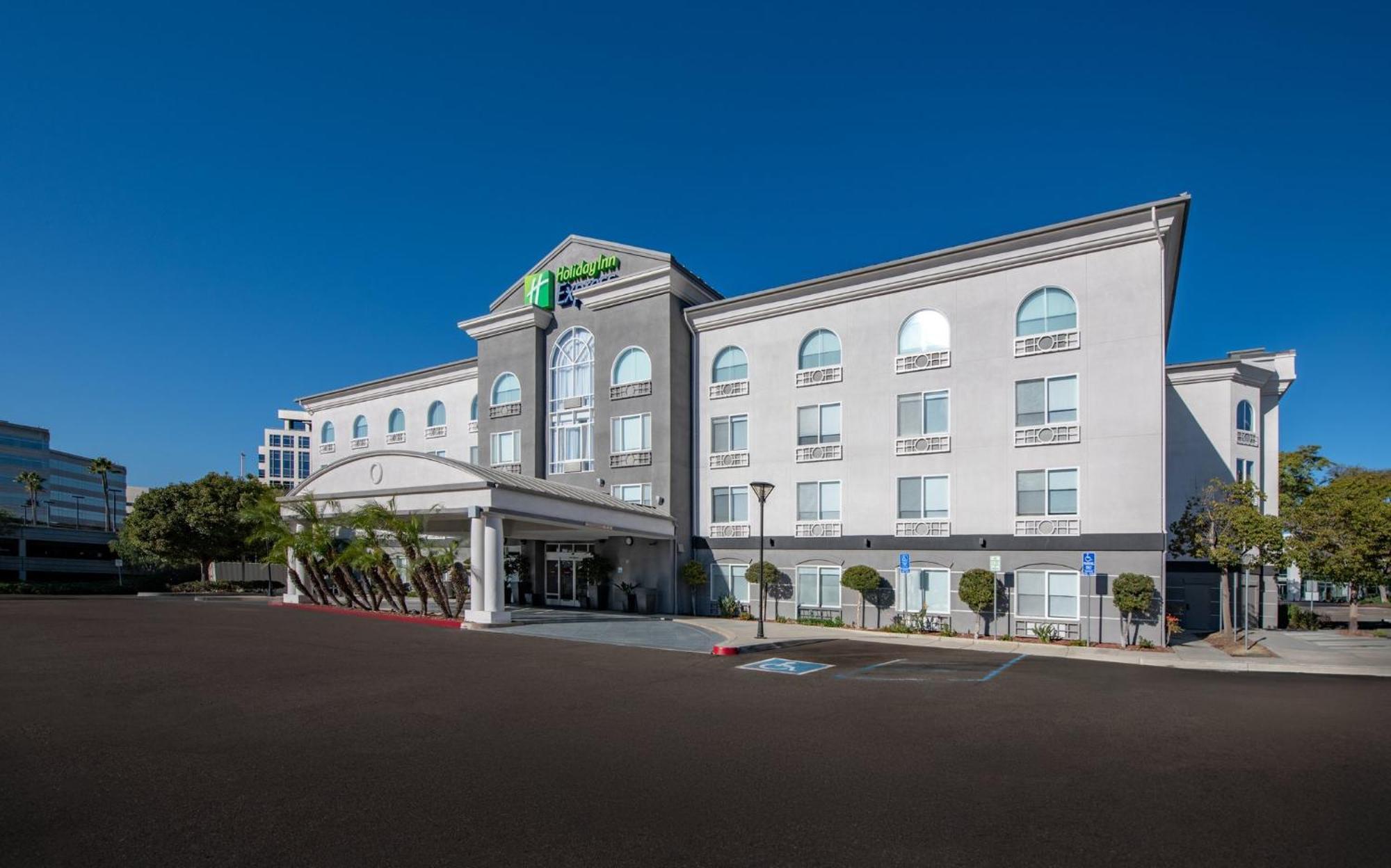 Holiday Inn Express San Diego - Sorrento Valley By Ihg Exterior photo